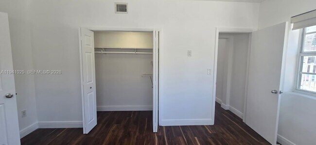 Building Photo - 8430 Harding Ave