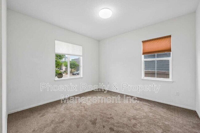 Building Photo - 1417 Lander Ln