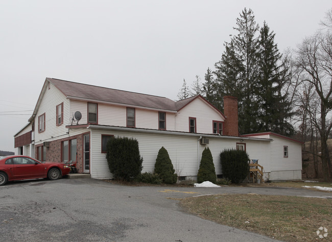 Building Photo - 1531 Quaker Valley Rd