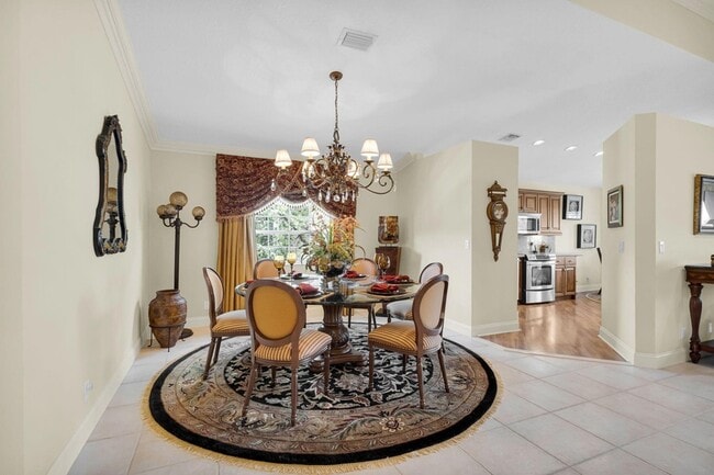 Building Photo - 222 Legendary Cir