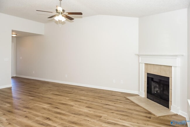 Building Photo - 146 Carillo Ln