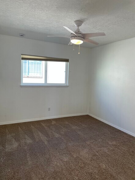 Building Photo - 2604 Muriel St NE