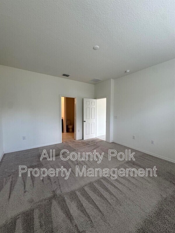 Building Photo - 7163 Cruz Ct