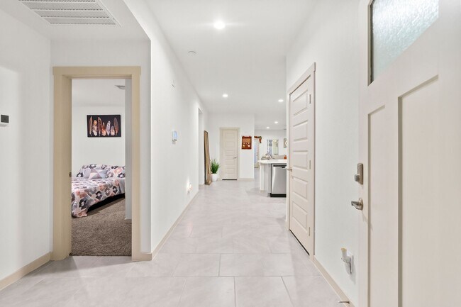 Building Photo - 29506 Gordon Sevilla St