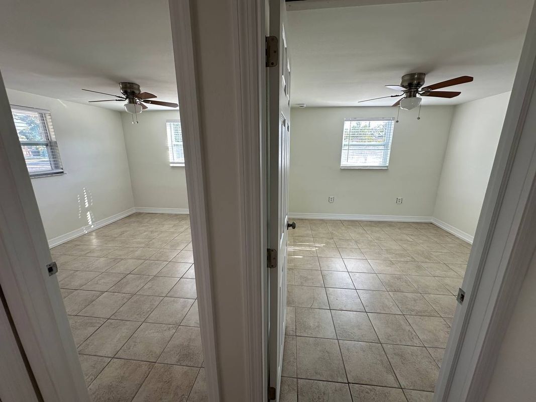 Building Photo - 451 90th Ave N