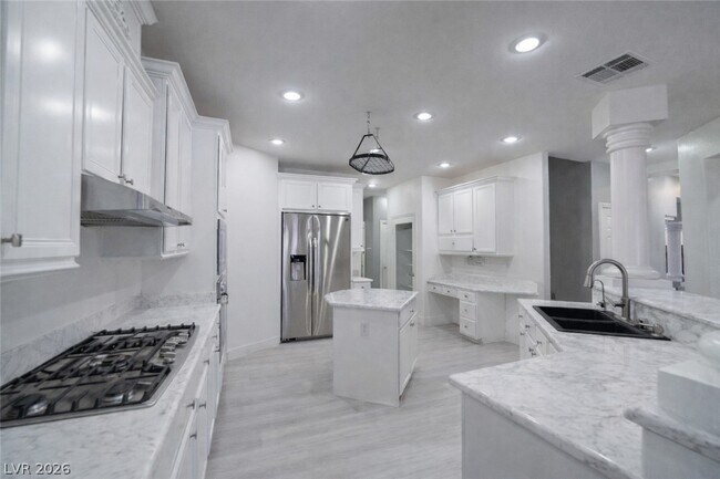 Building Photo - 4875 Impressario Ct