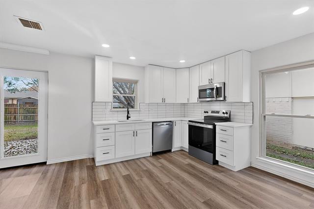 Building Photo - 5516 Laredo Ln