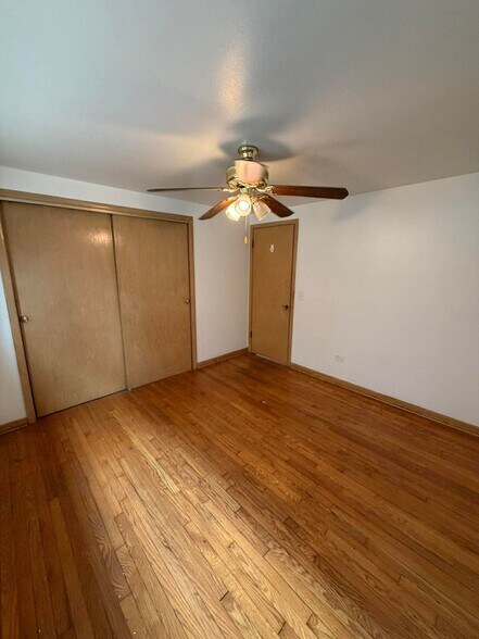 Building Photo - 4431 N Newcastle Ave