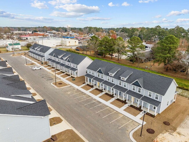 Building Photo - 2629 Virginia Mae Ln