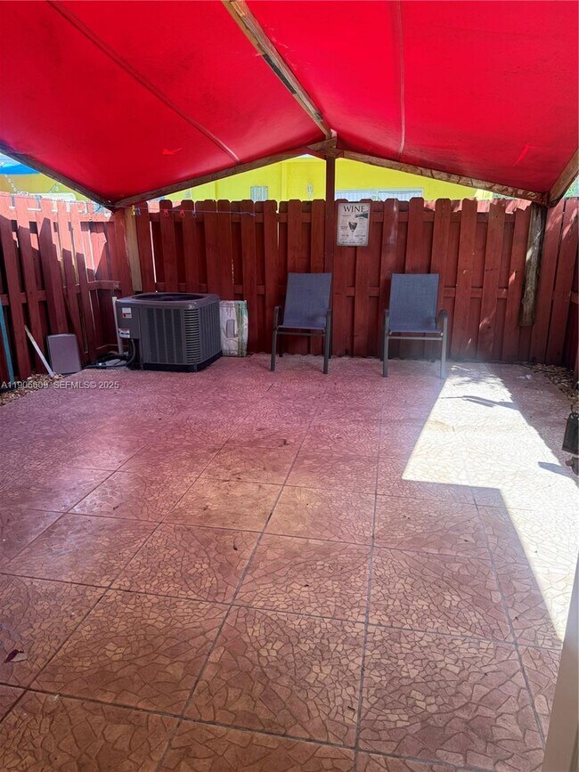 Building Photo - 19550 SW 103rd Ct