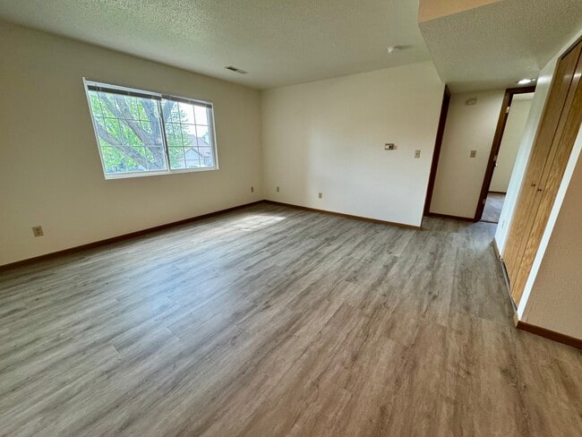 Building Photo - 156 Westside Dr