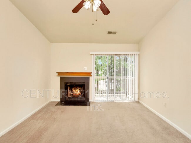 Building Photo - 8647 Beekman Pl