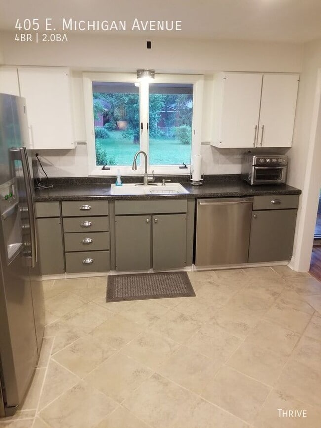 Building Photo - 405 E Michigan Ave