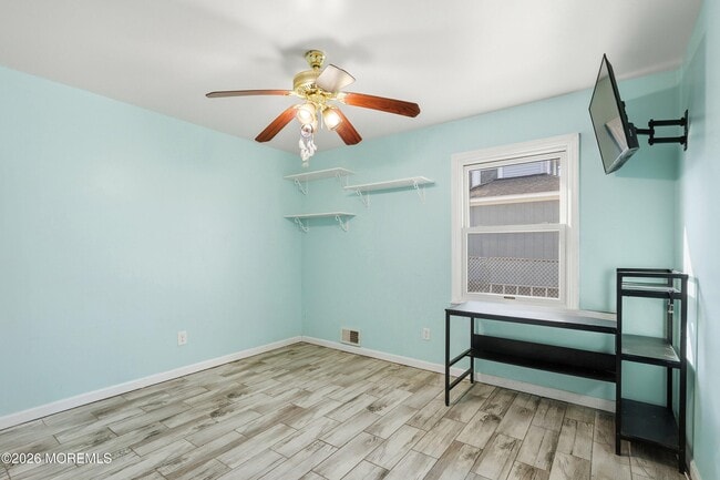 Building Photo - 40 Seabreeze Way