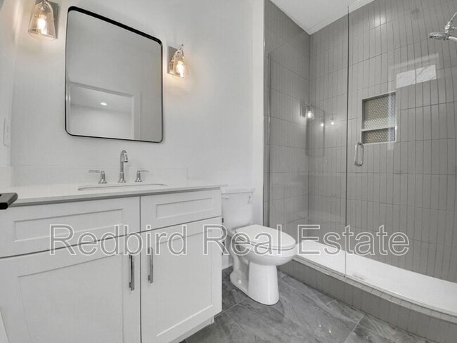 Building Photo - 2048 McKinley St