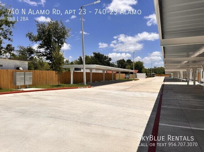 Building Photo - 740 N Alamo Rd