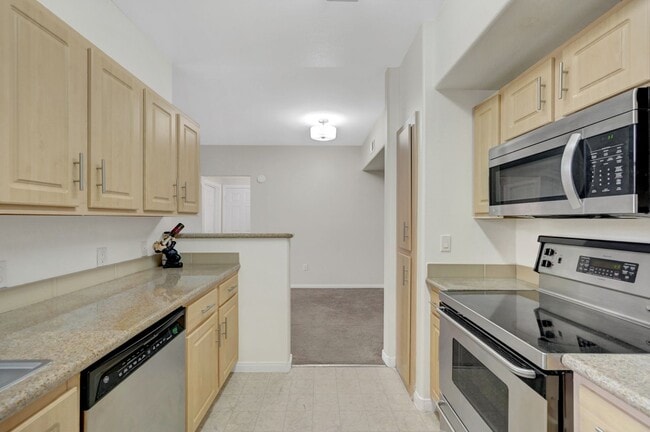 Building Photo - Downstairs 1 Bedroom Unit in Gated Community - S.W.