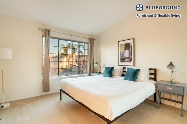Building Photo - 354 Montecito Way