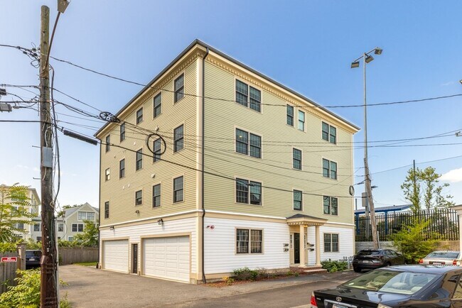 Building Photo - 10 Allen Ct