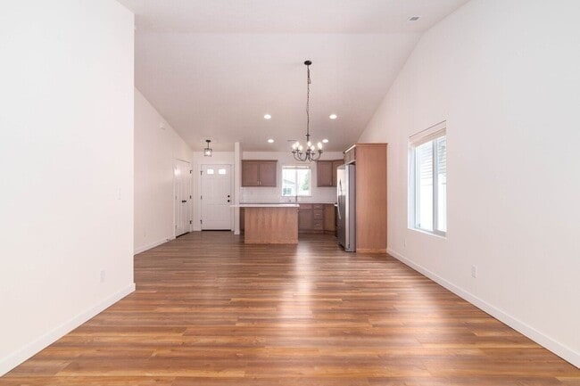 Building Photo - 2021 Built 3 Bed 2 Bath home w Fenced Yard