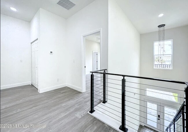 Building Photo - 5395 Heckscher Dr