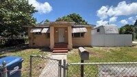 Building Photo - 7305 NW 17th Ct