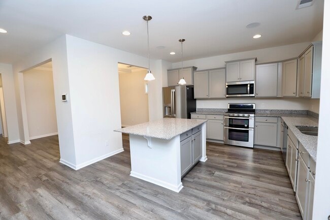 Building Photo - 1960 Barnhart Dr