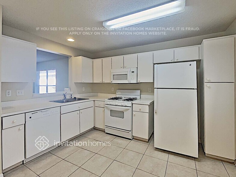 Building Photo - 28537 Seashell Ct