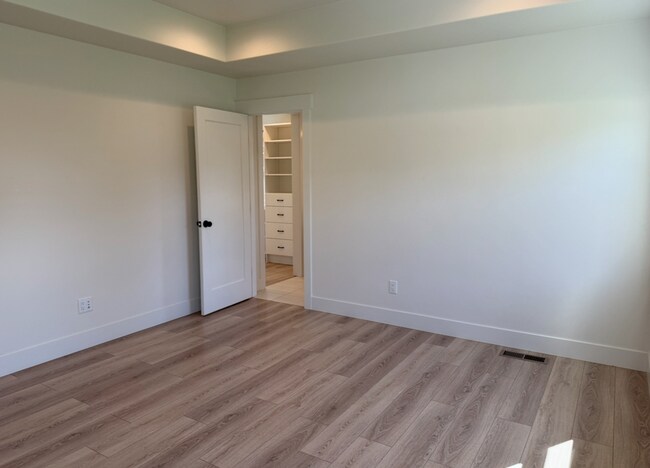 Building Photo - Stunning Kalispell Home in Silverbrook nei...