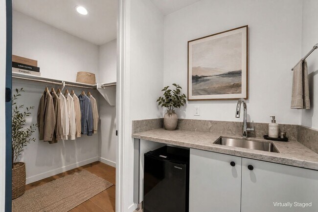 Building Photo - Modern 4-Bed with Rooftop Balcony & Dual Primary Suites