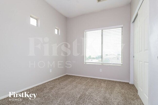 Building Photo - 9918 W Bloch Rd