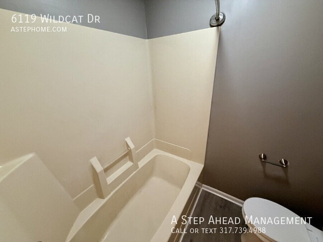 Building Photo - 6119 Wildcat Dr
