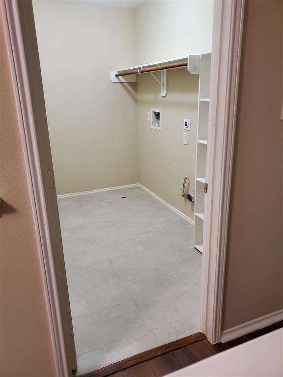 Building Photo - 16315 Lynn Crest Ct