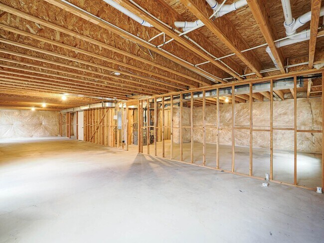 Building Photo - 662 W Charlotte St