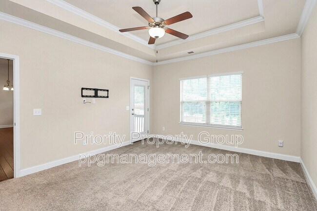 Building Photo - 141 Tall Fern Lp