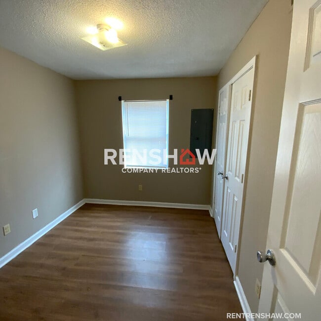 Building Photo - 1401 Meeks St