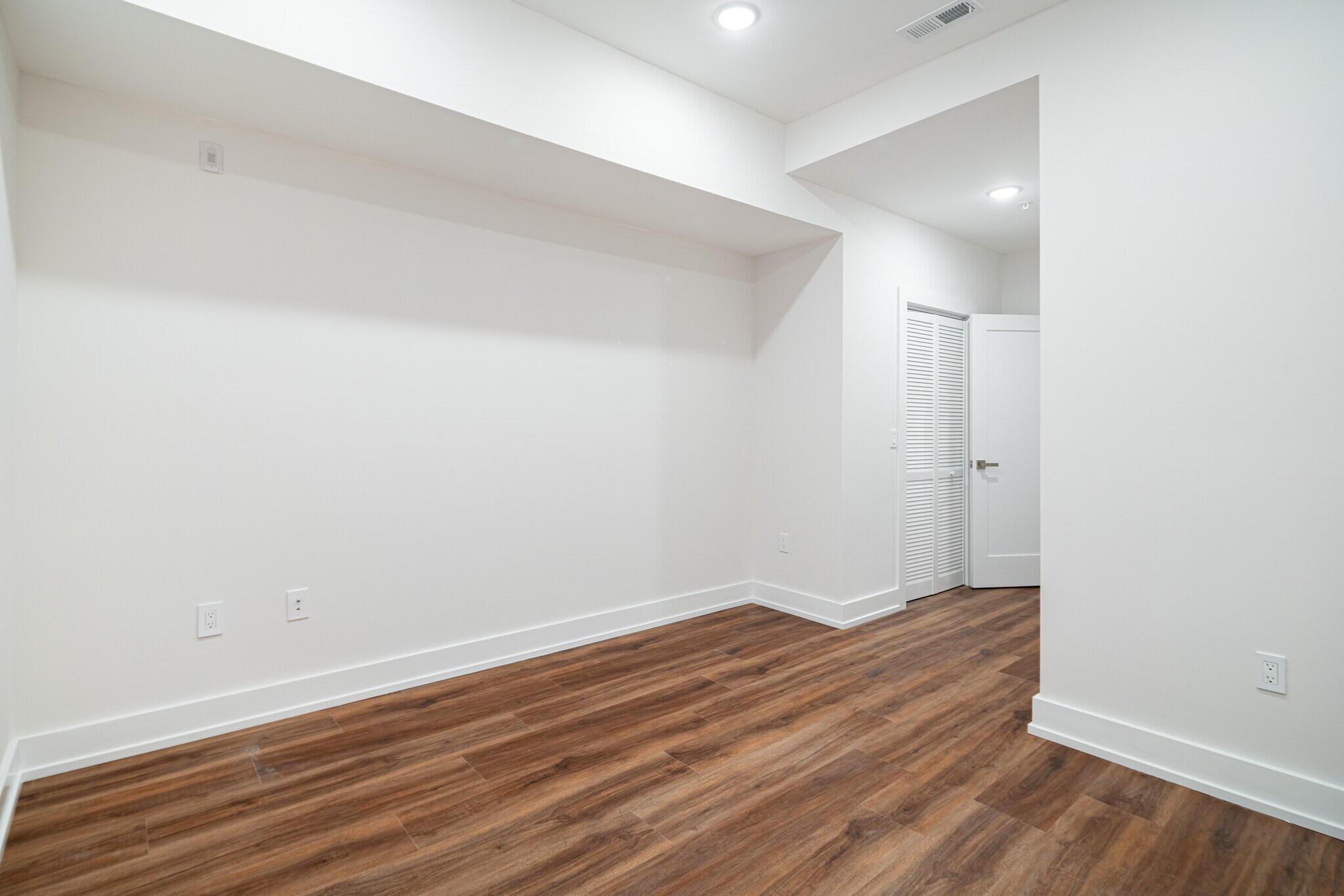 Building Photo - 212 Manheim St