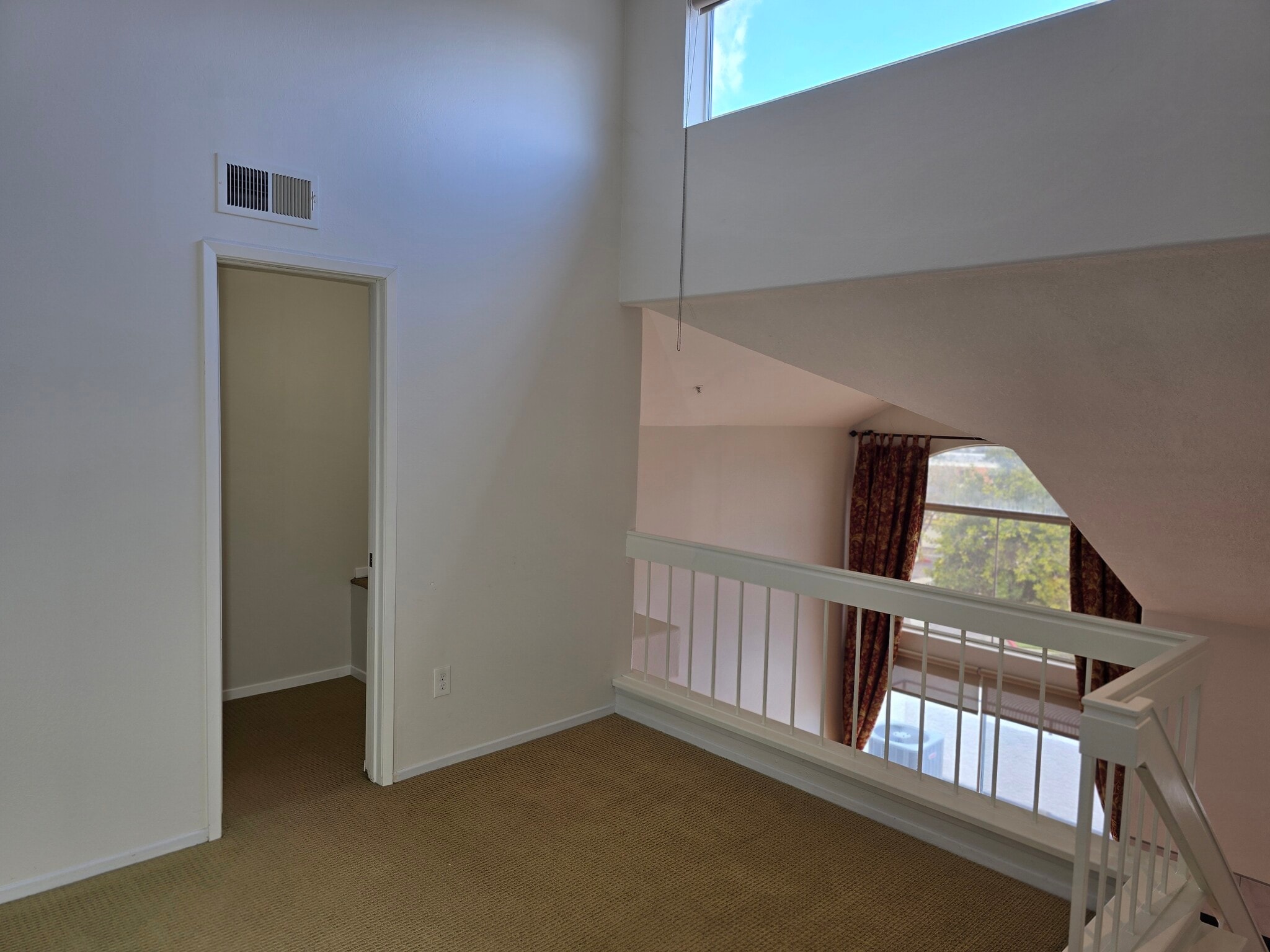 Building Photo - 13133 Le Parc