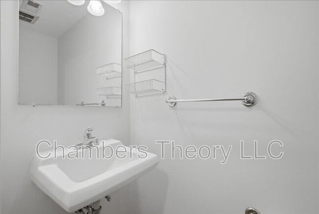 Building Photo - 3327 Webley Ct