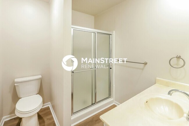 Building Photo - 3 Bedroom Pet-Friendly Home in LEAVENWORTH...