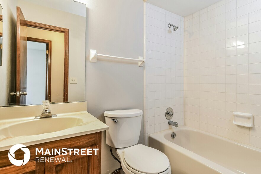 Building Photo - 4609 Wellesly Dr