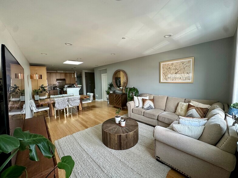 Building Photo - 30 High St