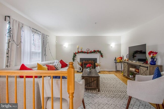 Building Photo - 11809 Old Fort Rd