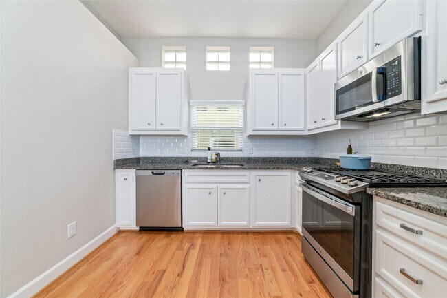Building Photo - 8705 Bryam St