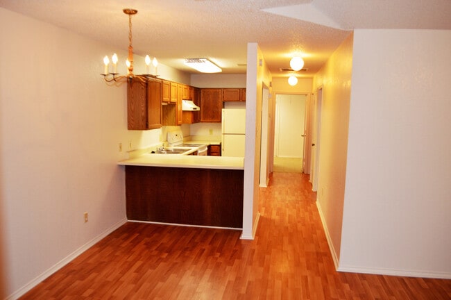 Building Photo - 2-Bedroom Duplex with Private Yard Near Shopping & Dining