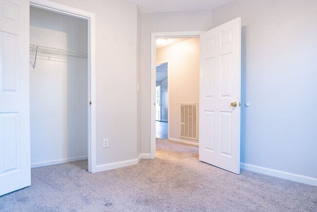 Building Photo - Spacious 3BR on Oversized Fenced Lot | GREAT PRICE!