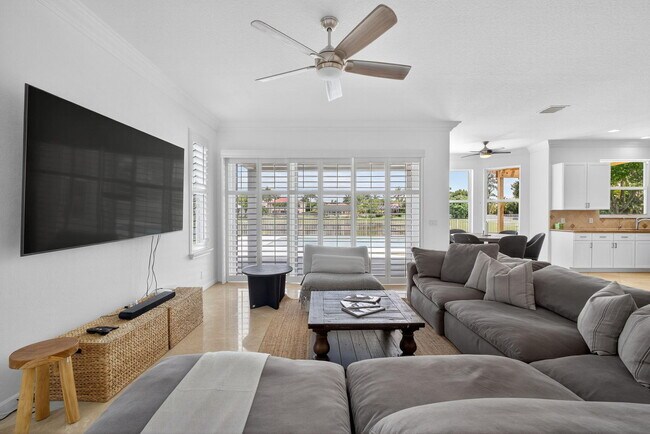 Building Photo - 11587 Manatee Bay Ln