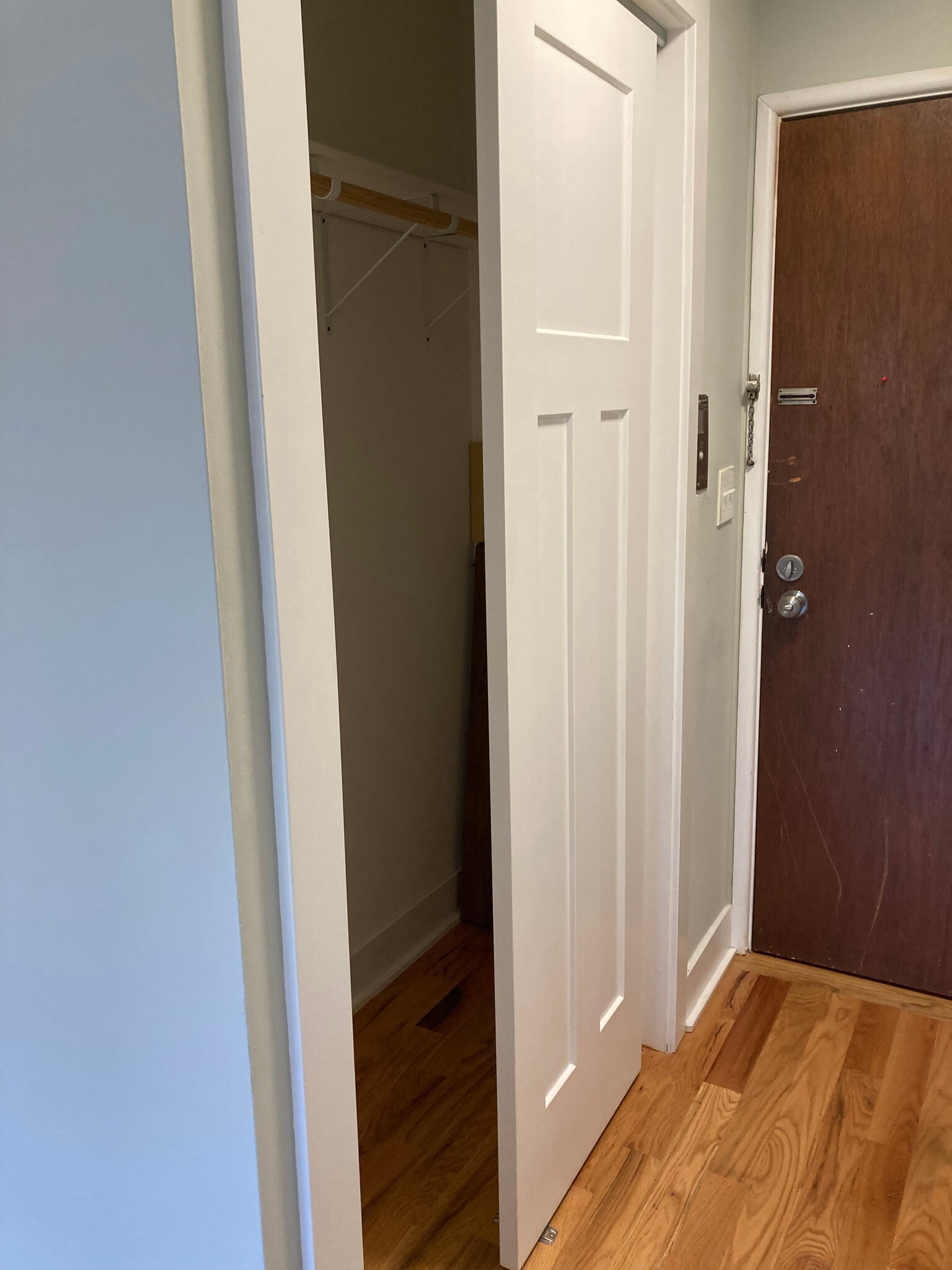 Building Photo - 696 Elm Pl