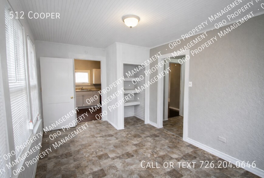 Building Photo - 512 Cooper-