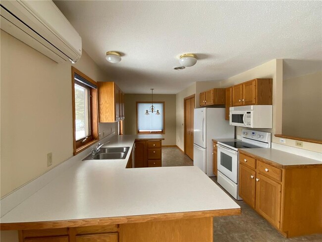 Building Photo - 509 Division St